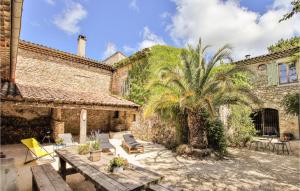 Lovely Home In La Batie Rolland
