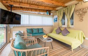 Awesome Home In Mundanije With Wifi 
