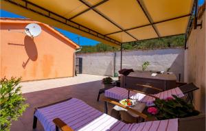 Awesome Home In Mundanije With Wifi