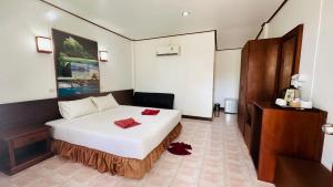 Lanta L.D. Beach Bungalow