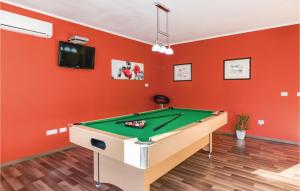 Stunning Home In Pula With Wifi 