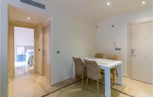Nice Apartment In Los Alcázares