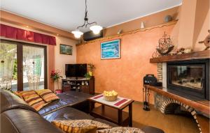 2 Bedroom Gorgeous Home In Veli Brgud 