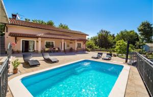2 Bedroom Gorgeous Home In Veli Brgud