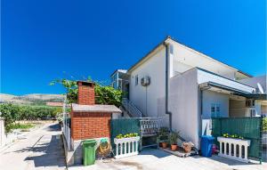 2 Bedroom Lovely Apartment In Trogir