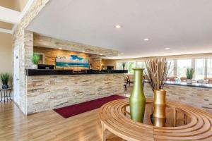 Ogunquit River Inn & Suites