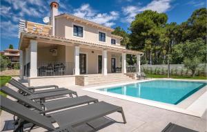 5 Bedroom Nice Home In Manjadvorci