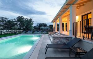 5 Bedroom Nice Home In Manjadvorci 