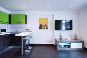 LE VENITIA studio raffiné avec balcon mignon, pour votre séjour à deux