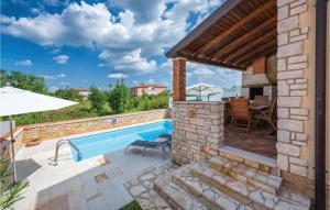Stunning Home In Lovrecica With Wifi 