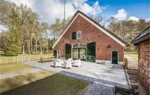 6 Bedroom Gorgeous Home In Nijverdal - 莱森