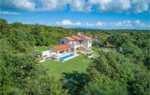 Stunning Apartment In Labin With Sauna