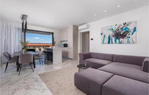 Lovely Apartment In Malinska With Wifi