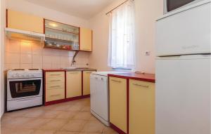 Amazing Home In Crikvenica With Wifi
