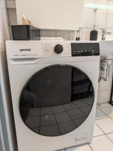 Große, gemütliche 4-Zimmer-Ferienwohnung mit guter Verkehrsanbindung im Süden von Heidelberg