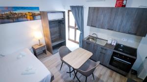 Napoli Suites Studios Aparthotel