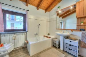 Miralago Lake View & Private Garden - Happy Rentals