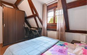 Appartements 2 Bedroom Lovely Apartment In Rouffach : photos des chambres
