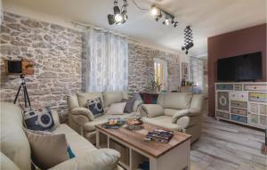 Gorgeous Home In Nedescina With Sauna 