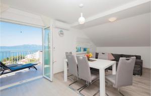 2 Bedroom Gorgeous Apartment In Podaca 