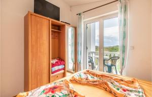 Beautiful Apartment In Nin With Wi-Fi