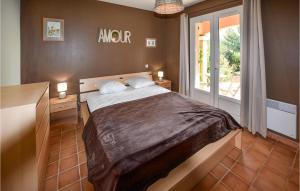 Maisons de vacances Amazing Home In Mazan With Kitchen : photos des chambres