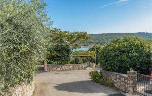 Awesome Home In Malinska With Wifi 