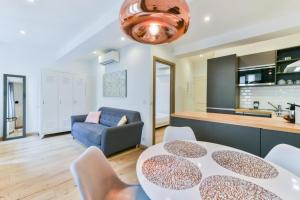 LE NID DU SUQUET une escapade idéale pour couples, près commerces, Palais et plages