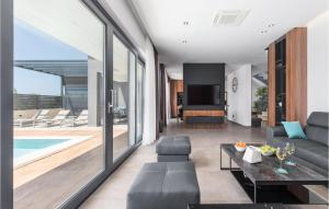 Nice Home In Fazana With House Sea View