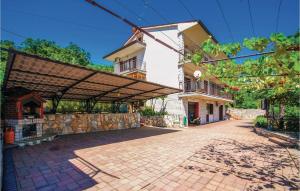 Lovely Apartment In Lovran With Wifi