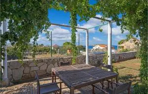 2 Bedroom Lovely Home In Kornati - Lavsa