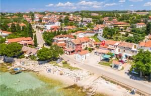 Pet Friendly Apartment In Zambratija 