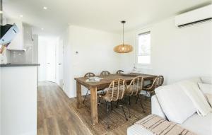 Nice Home In Voorthuizen With Wifi