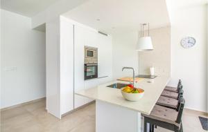 Lovely Apartment In Mar De Cristal