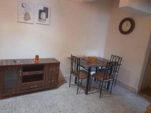 Lovely 1 Bedroom Hall Apt at Koregaon Park