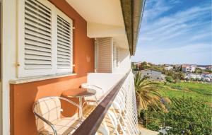 2 Bedroom Awesome Apartment In Barbat