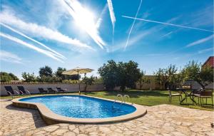 3 Bedroom Cozy Home In Liznjan