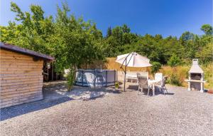 2 Bedroom Awesome Apartment In Fuzine