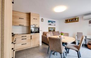 Awesome Home In Zasadbreg