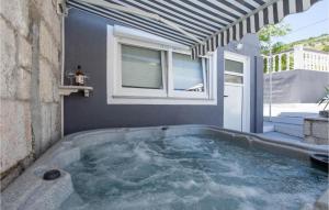 Cozy Home In Srinjine