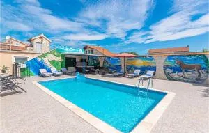 Five-Bedroom Holiday Home In Cista Velika - Lađevci