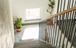 Cozy Apartment In Slatine With Wifi