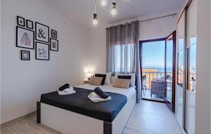 Beautiful Apartment In Prigradica