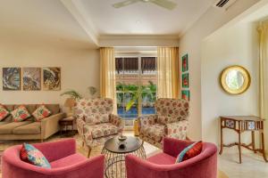 Villa Firefly by tisyastays