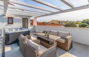 2 Bedroom Lovely Home In Hrboki