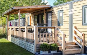 Awesome Home In Lauwersoog With Kitchen