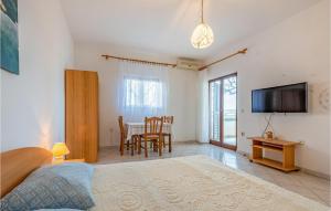 Awesome Apartment In Kustici 