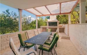 Amazing Home In Supetar