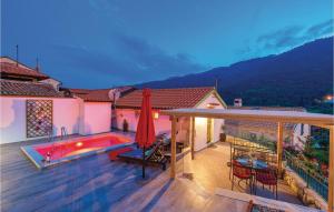 Beautiful Home In Golovik With Wifi 