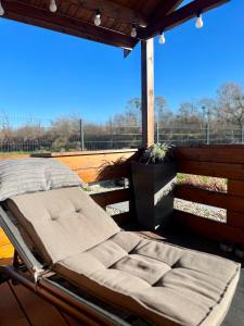 Domek letniskowy z jacuzzi nad rzeką Bzurą